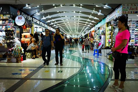 underground shopping shanghai